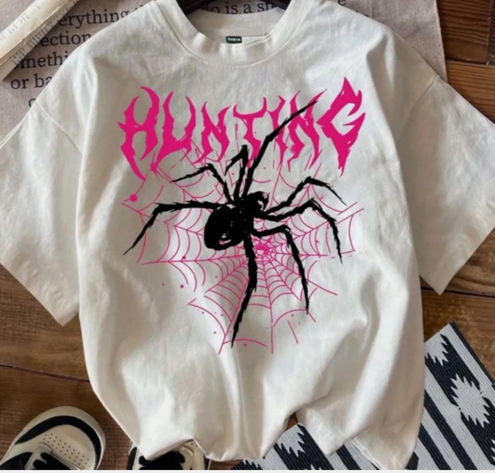 Me bessy oversized T-shirt- black
